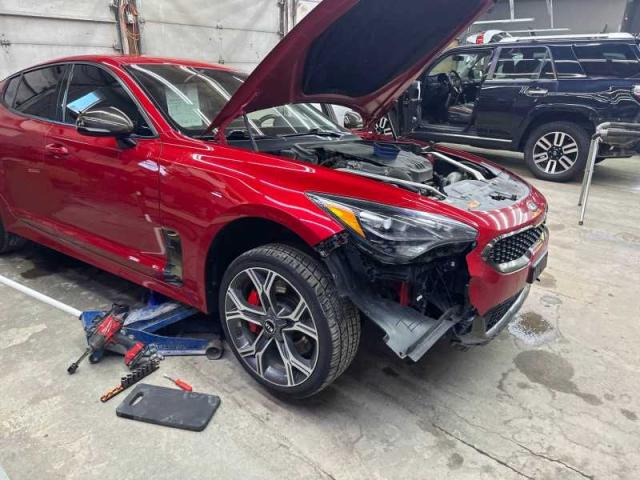  Salvage Kia Stinger